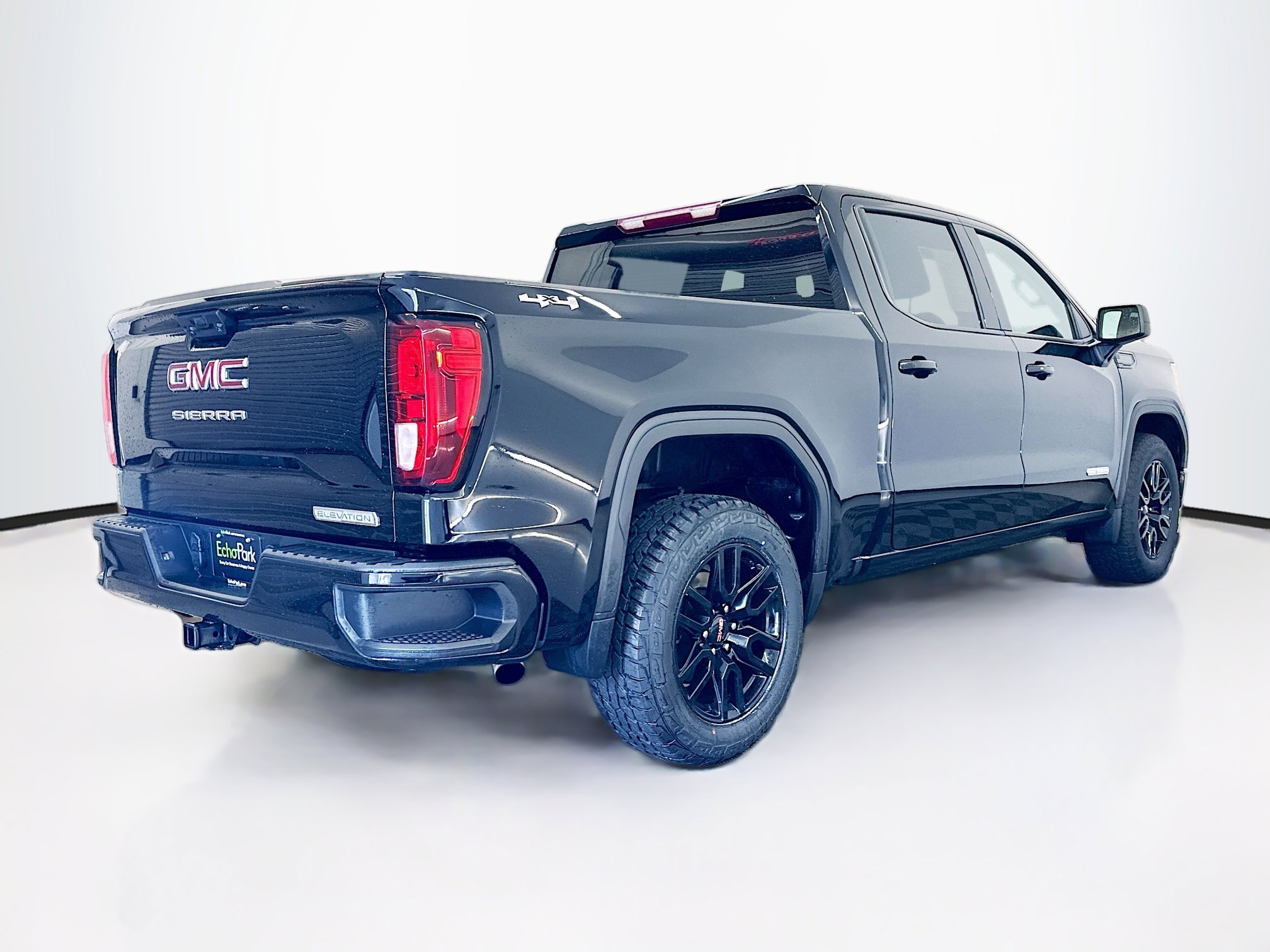Used 2023 GMC Sierra 1500 Elevation image 9