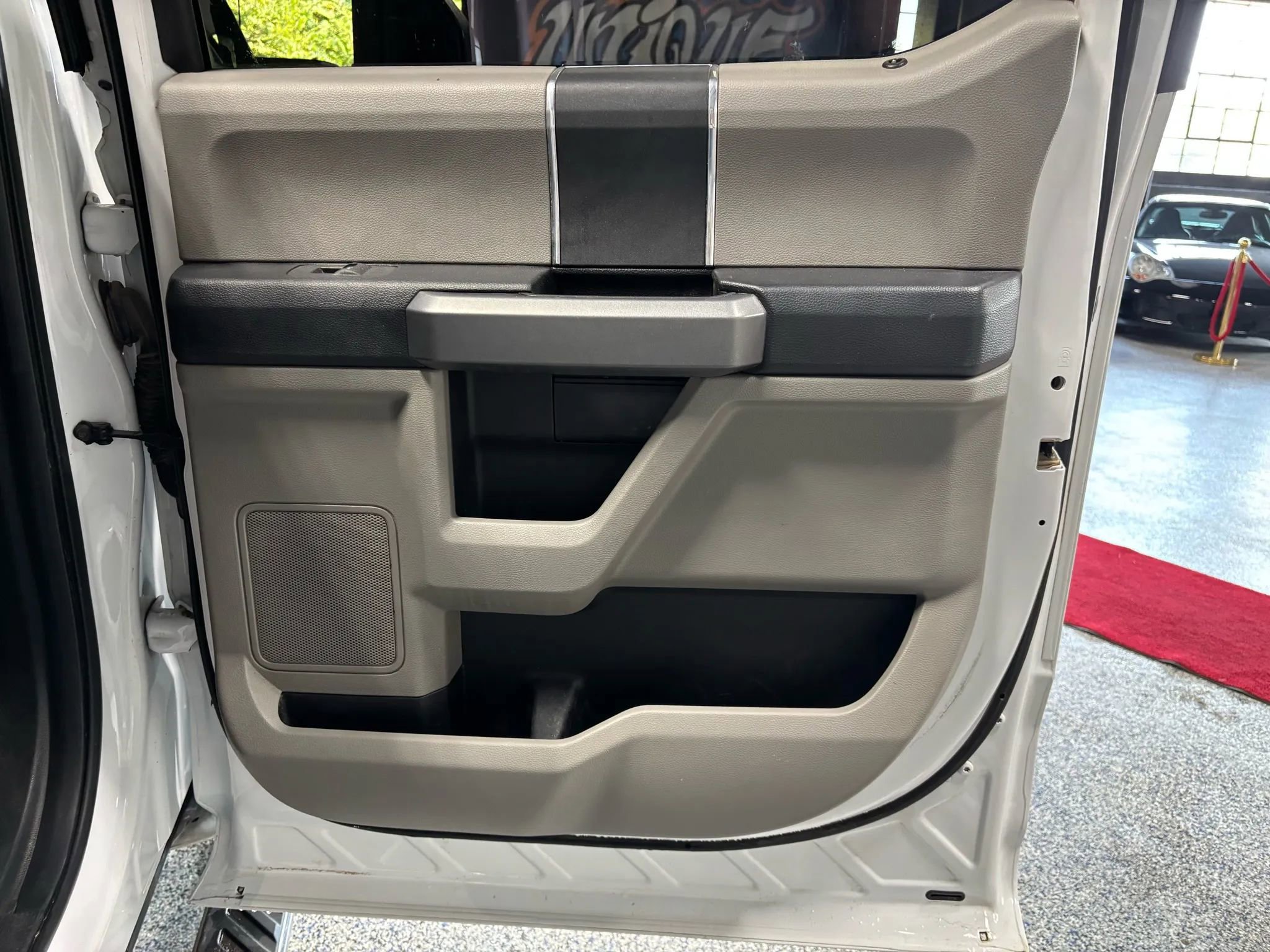 Used 2017 Ford F250 XLT w/ XLT Value Package image 25