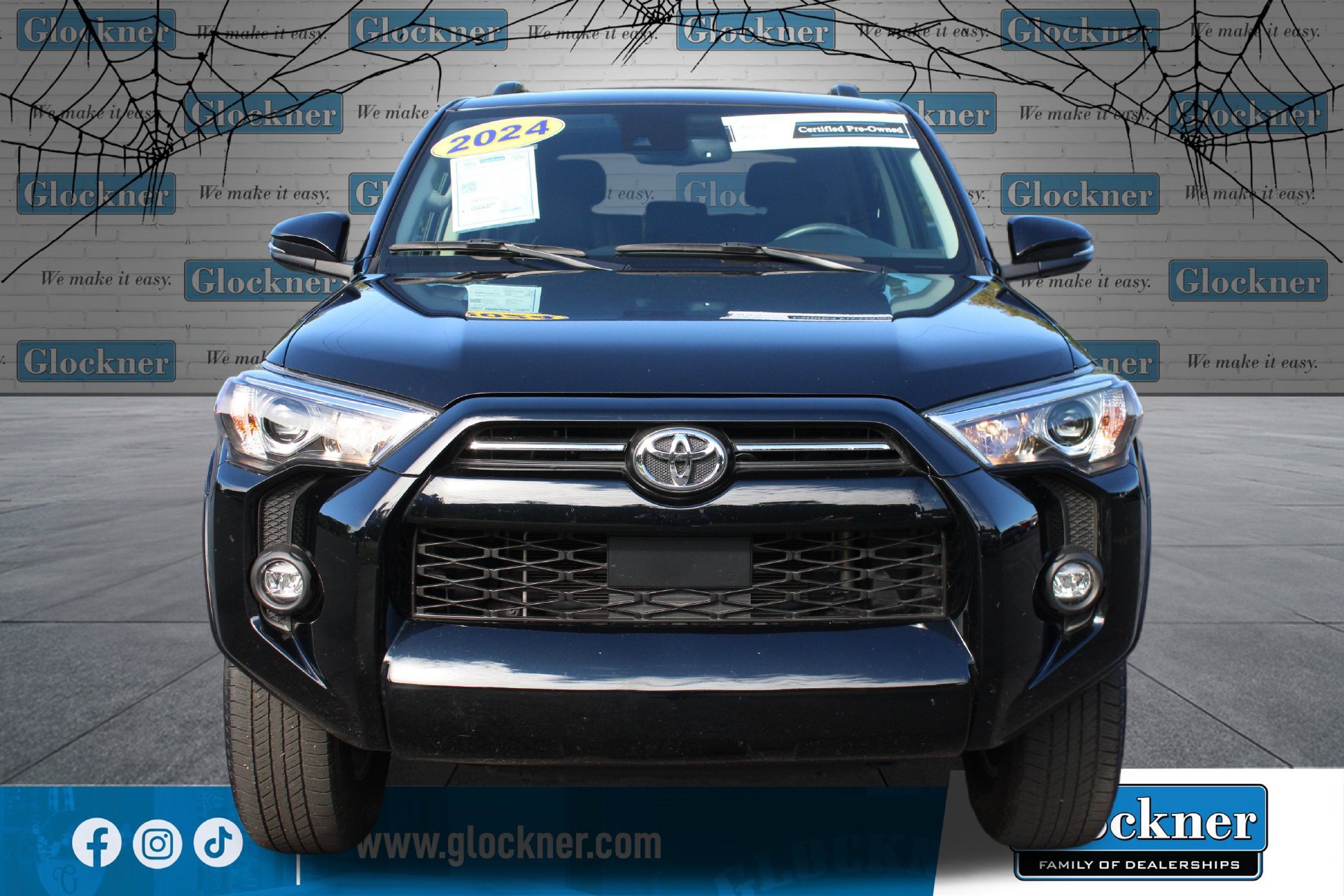 Used 2024 Toyota 4Runner SR5 Premium w/ Moonroof Package AWD/4WD image 2
