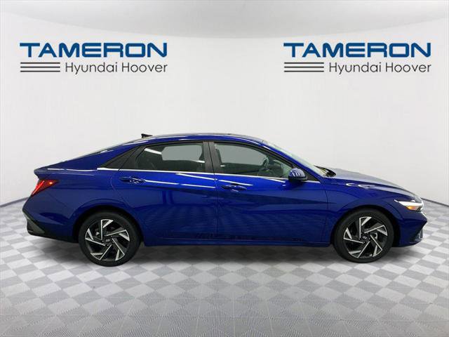 New 2025 Hyundai Elantra SEL image 6