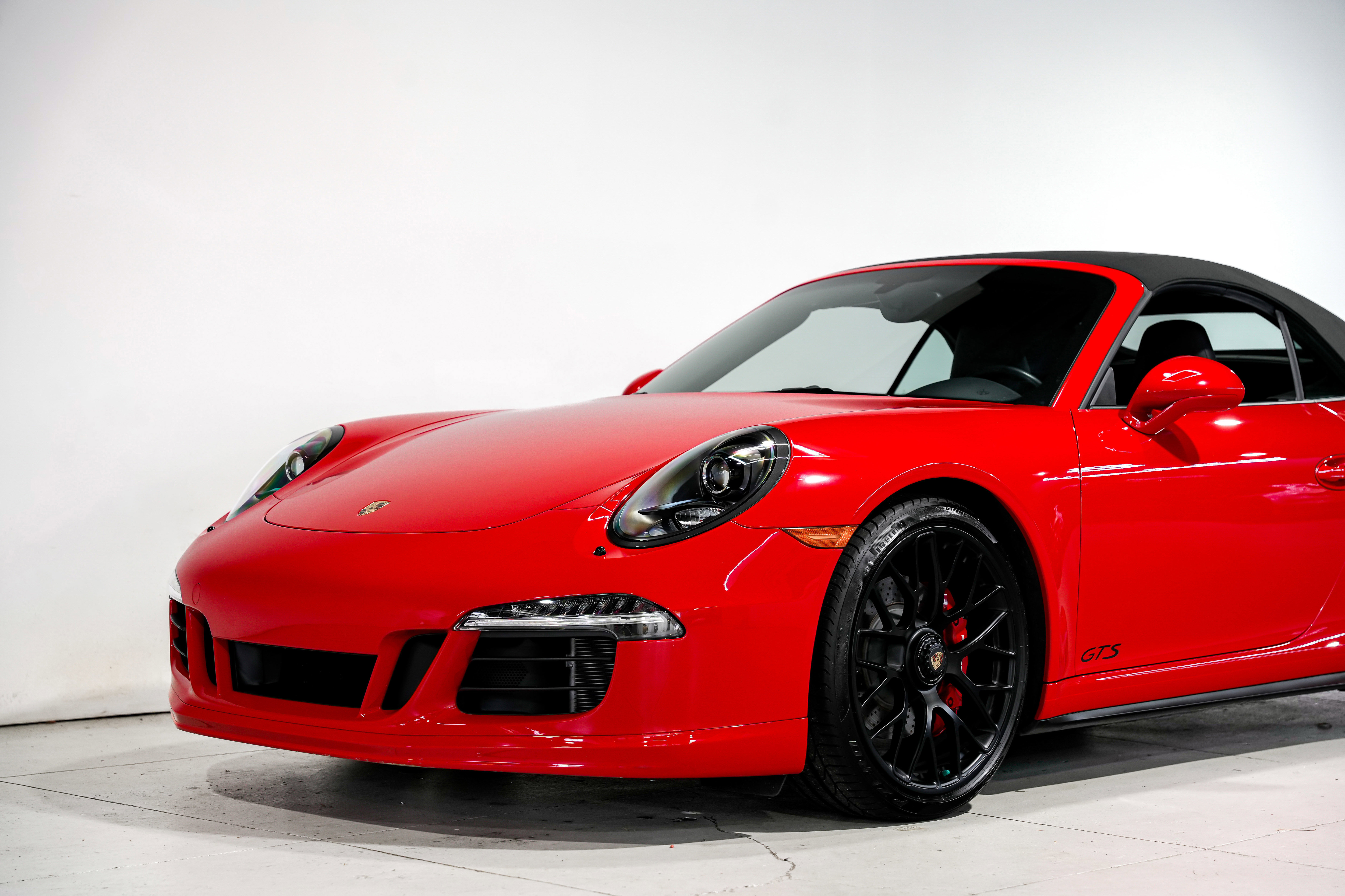 Used 2015 Porsche 911 Carrera 4 GTS w/ Bose Audio Package AWD/4WD image 31