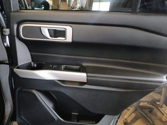 Used 2023 Ford Explorer XLT image 42