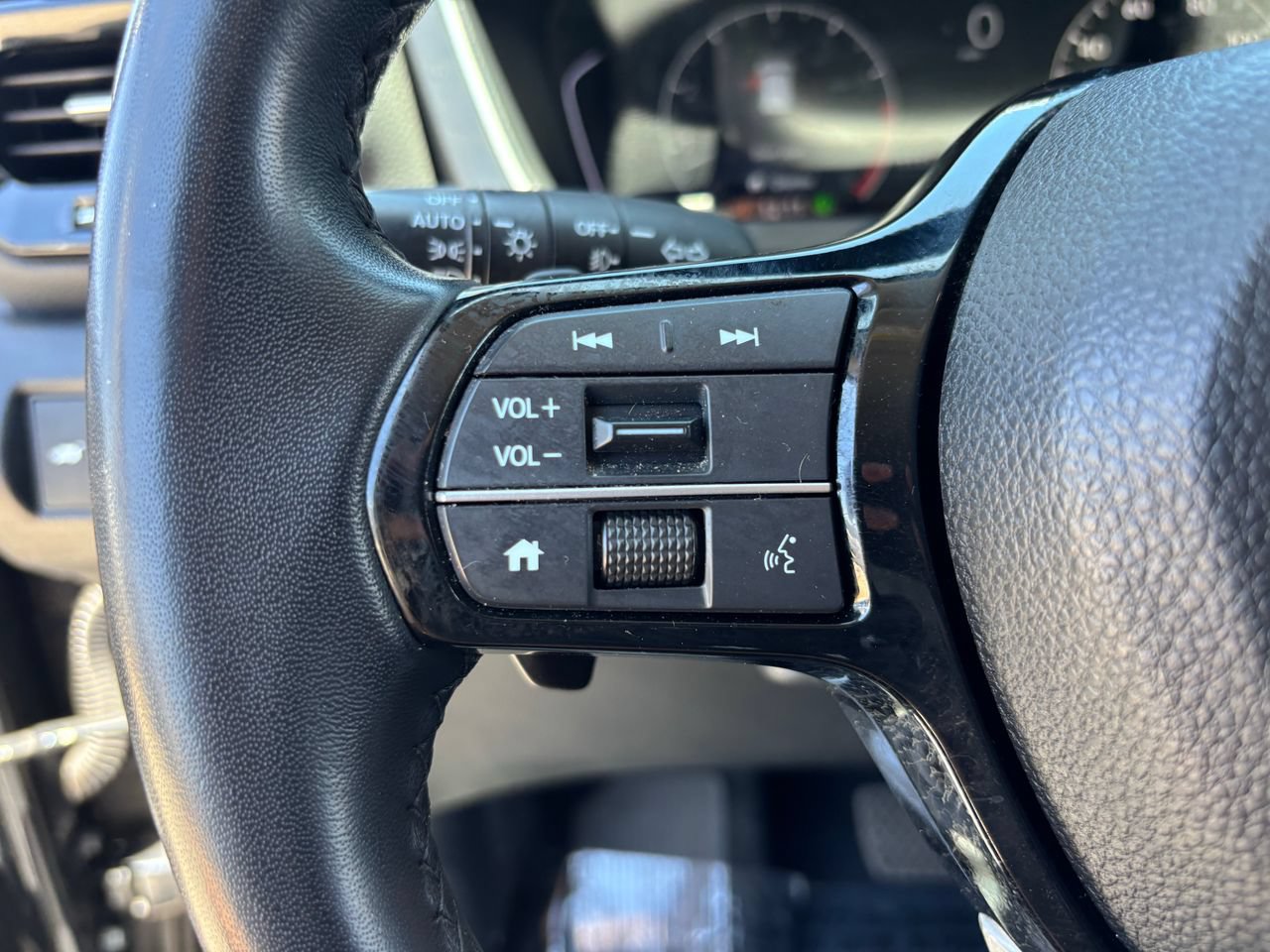 Certified 2025 Honda Pilot EX-L image 24