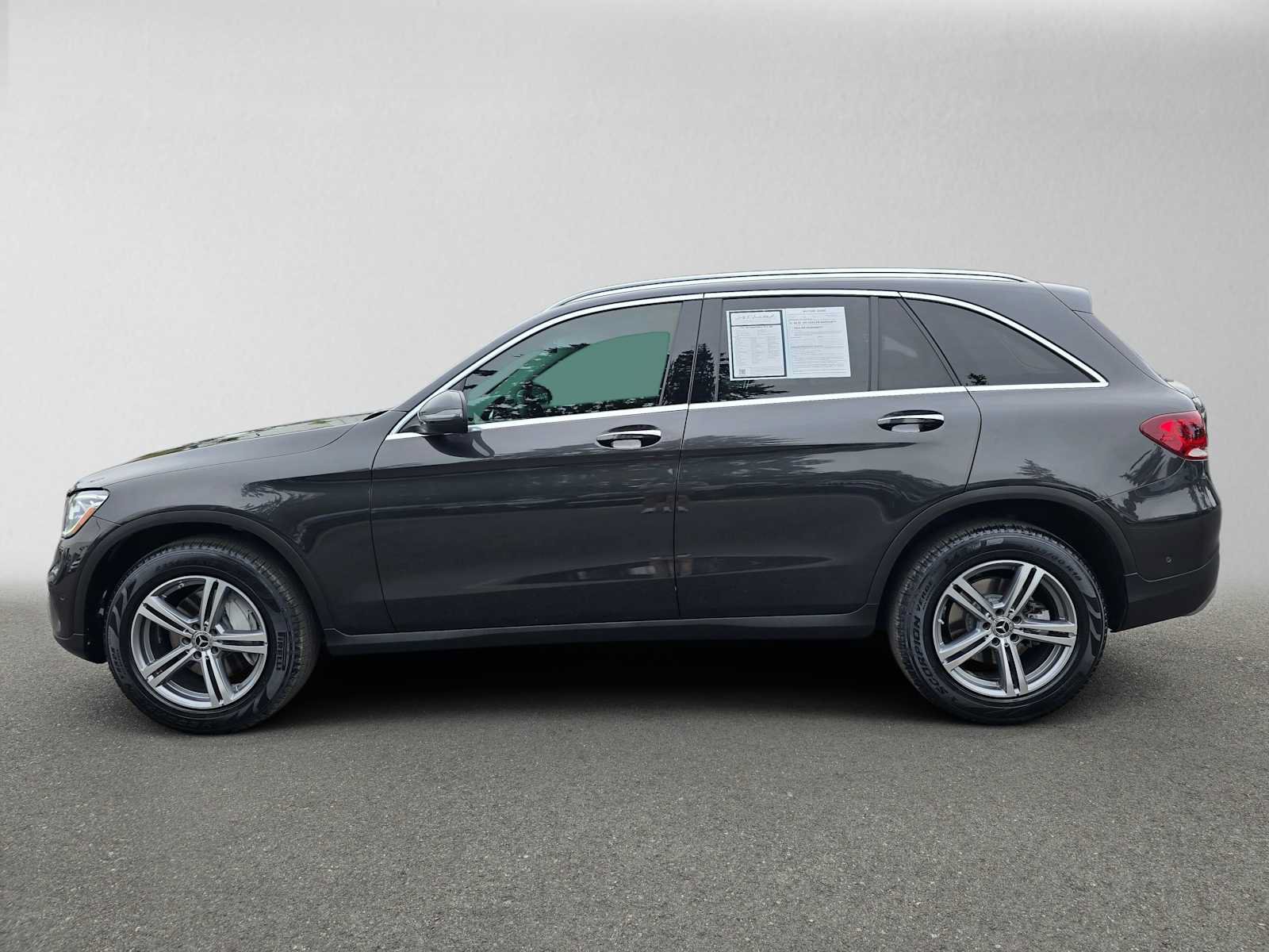 Used 2021 Mercedes-Benz GLC 300 4MATIC image 2