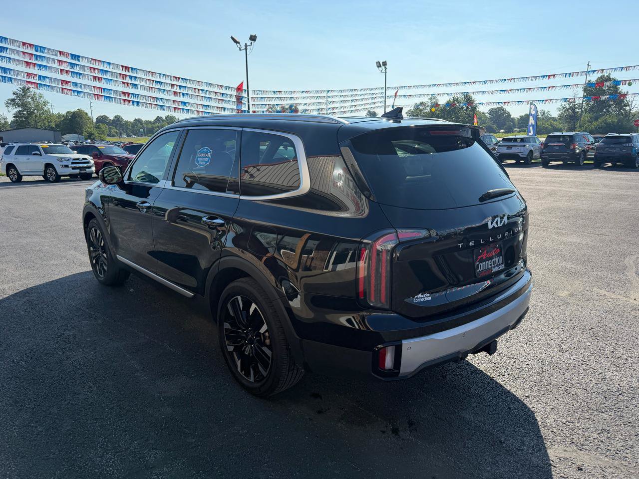 Used 2024 Kia Telluride SX Prestige w/ Towing Package AWD/4WD image 8