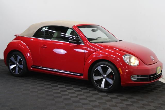 Used 2013 Volkswagen Beetle 2.0T FWD image 3