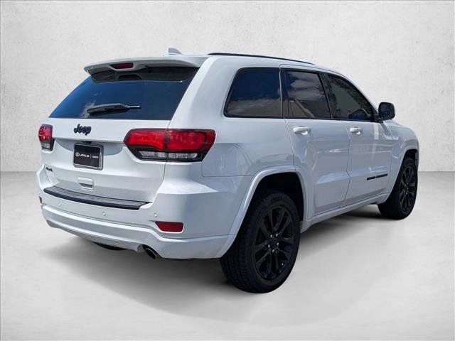 Used 2017 Jeep Grand Cherokee Altitude image 5