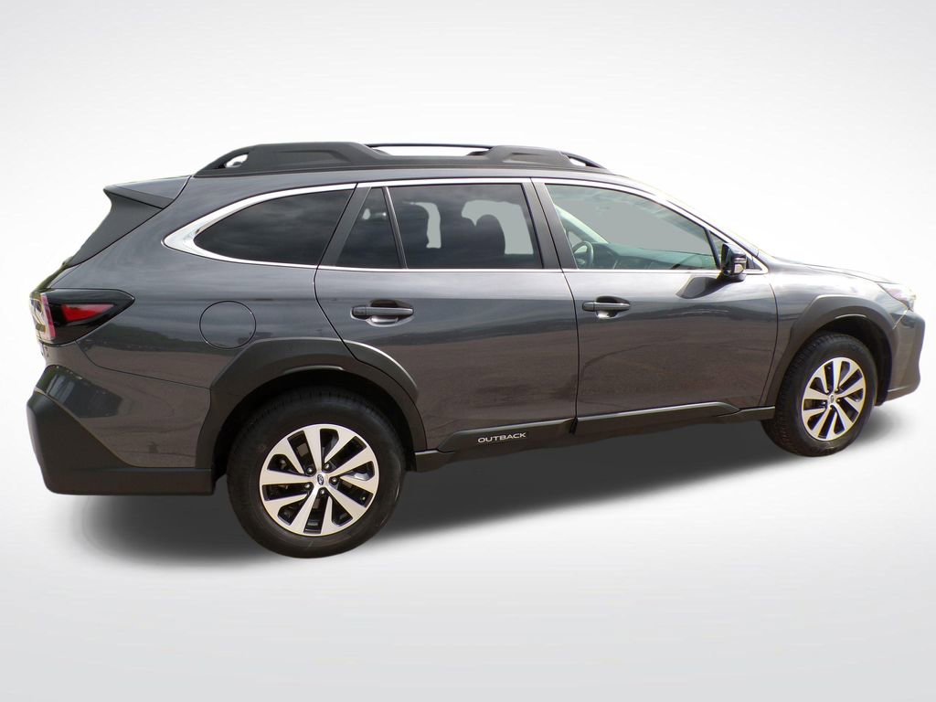 Used 2025 Subaru Outback Premium AWD/4WD image 8