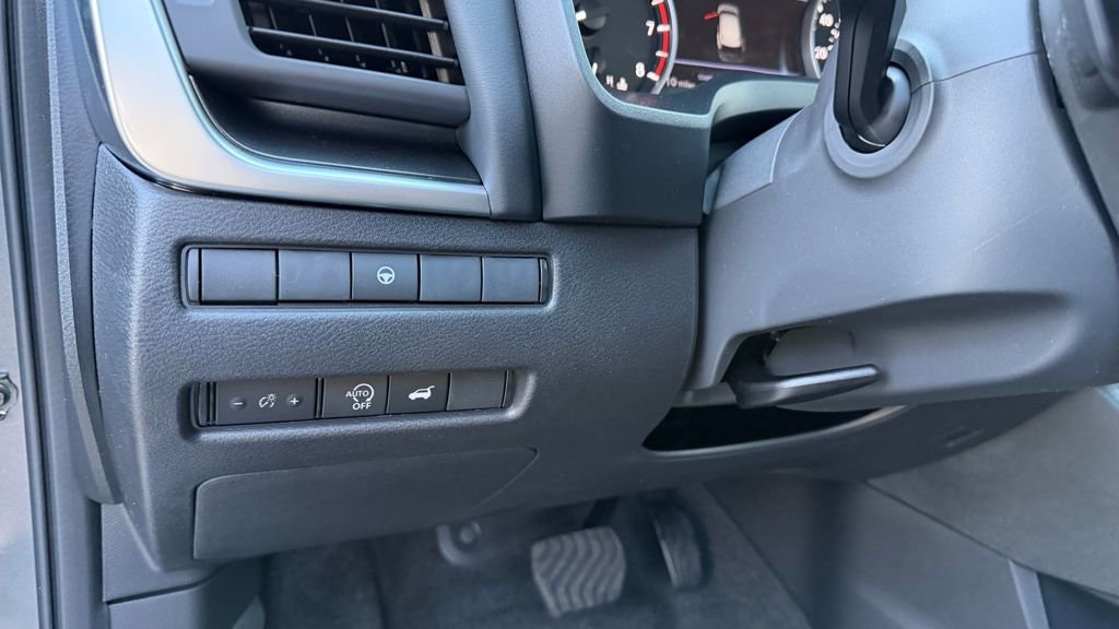 New 2026 Nissan Rogue SV image 18