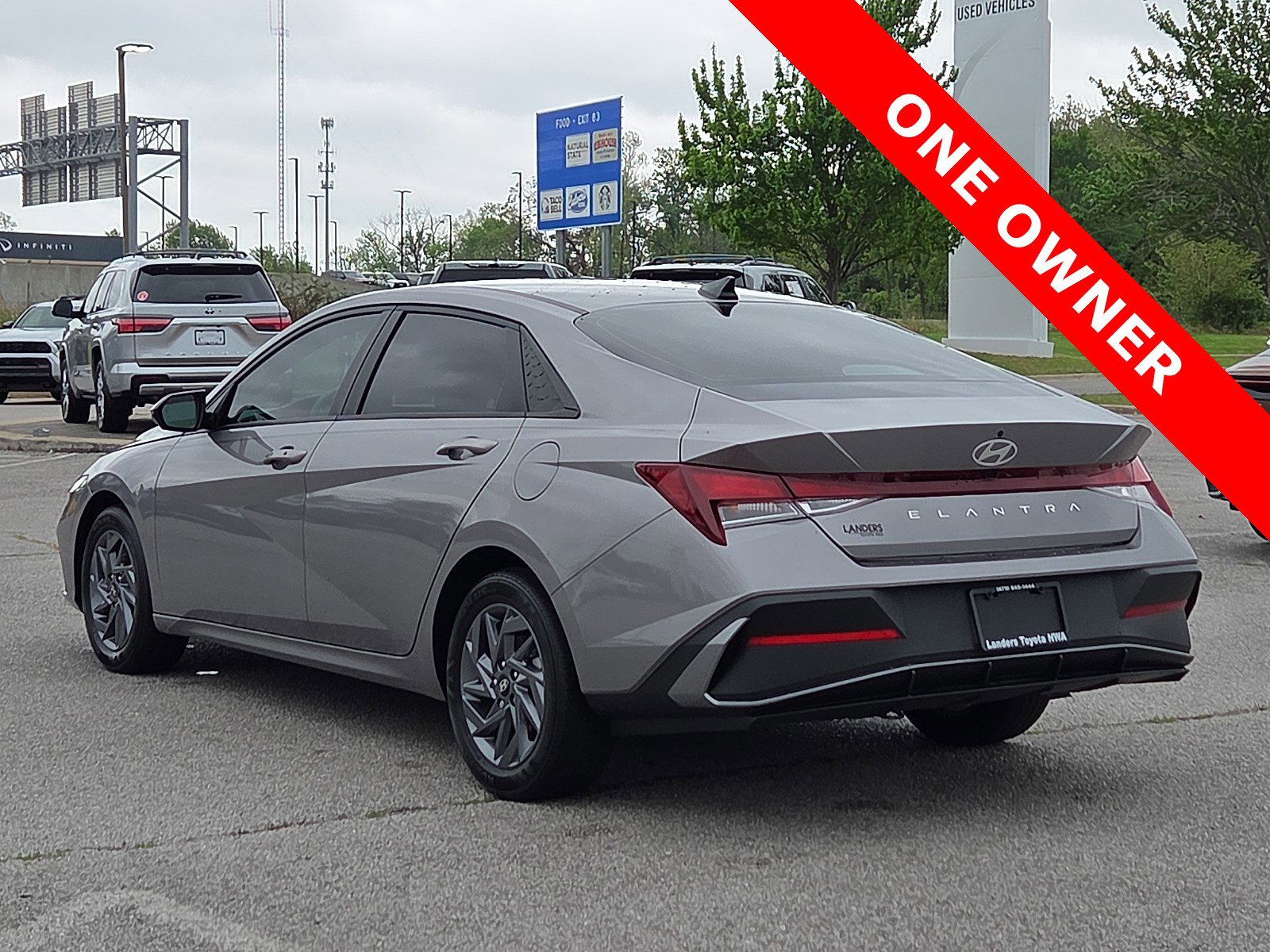 Used 2024 Hyundai Elantra SEL image 4