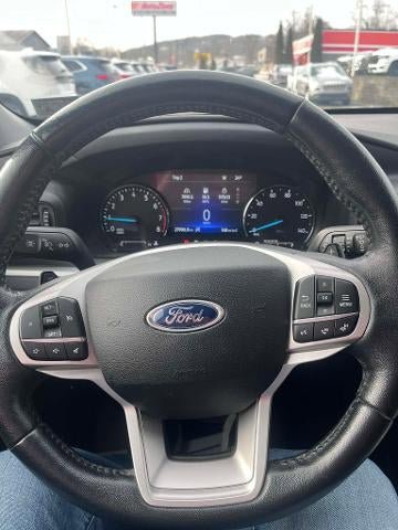 Used 2020 Ford Explorer XLT w/ Comfort Package AWD/4WD image 3