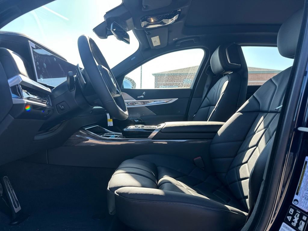 New 2026 BMW 760i xDrive image 14