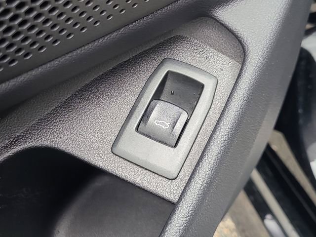 Used 2021 BMW 330i Sedan w/ Driving Assistance Package RWD image 15