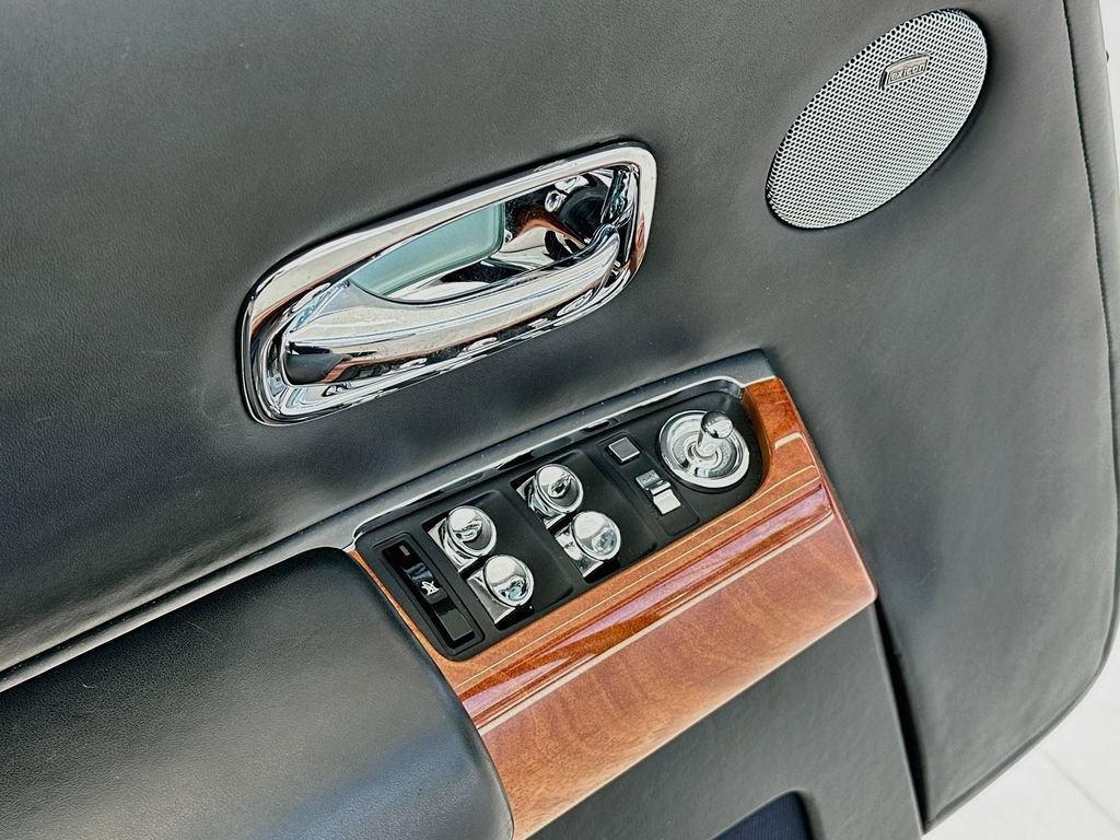 Used 2009 Rolls-Royce Phantom Drophead Coupe RWD image 17