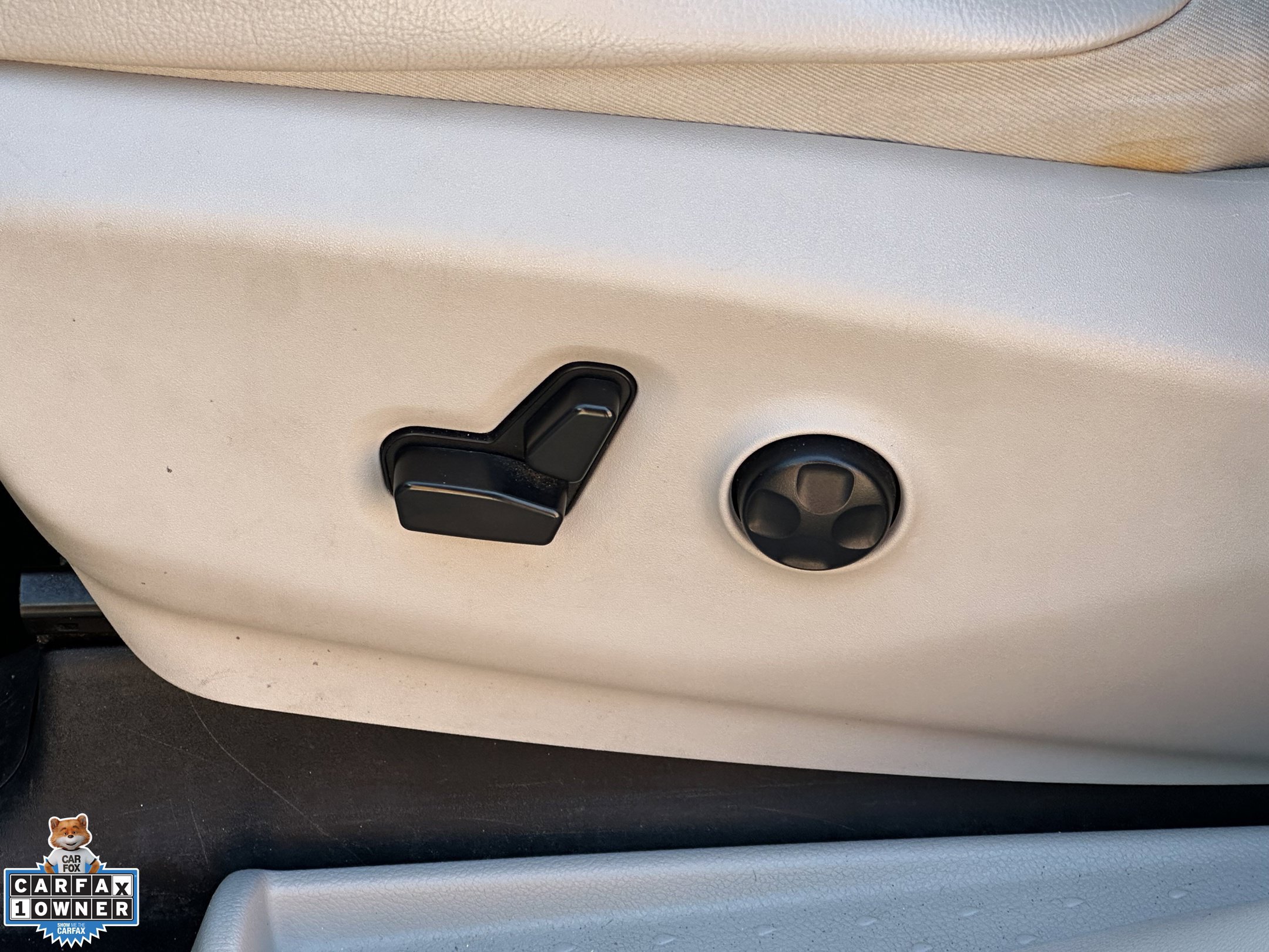 Used 2021 Chrysler Pacifica Touring-L FWD image 27