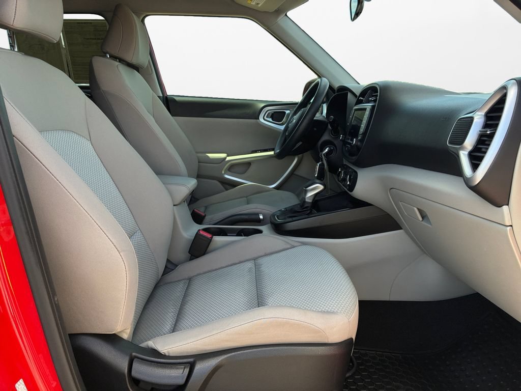 Used 2022 Kia Soul LX FWD image 24