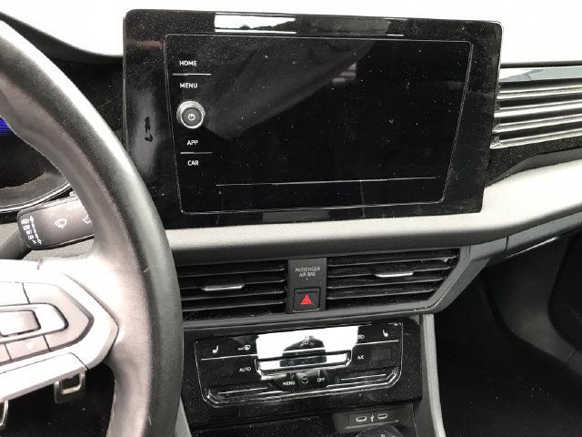 Used 2025 Volkswagen Jetta Sport FWD image 6