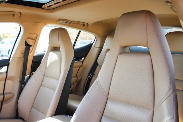Used 2015 Porsche Panamera 4 image 15