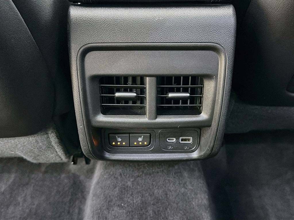 Used 2019 Cadillac XT4 Premium Luxury FWD image 39