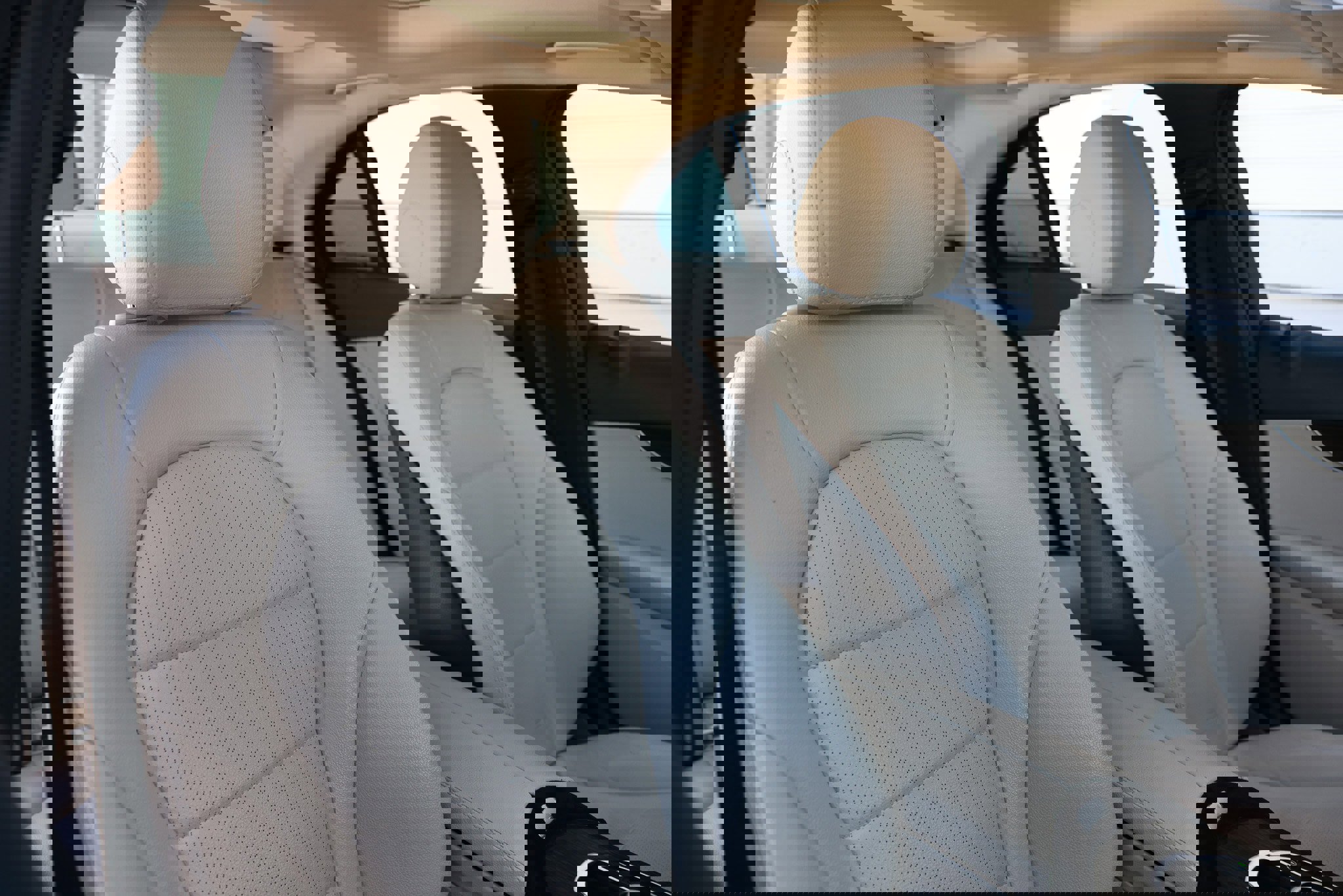 Used 2018 Mercedes-Benz C 300 Sedan w/ Premium Package image 19