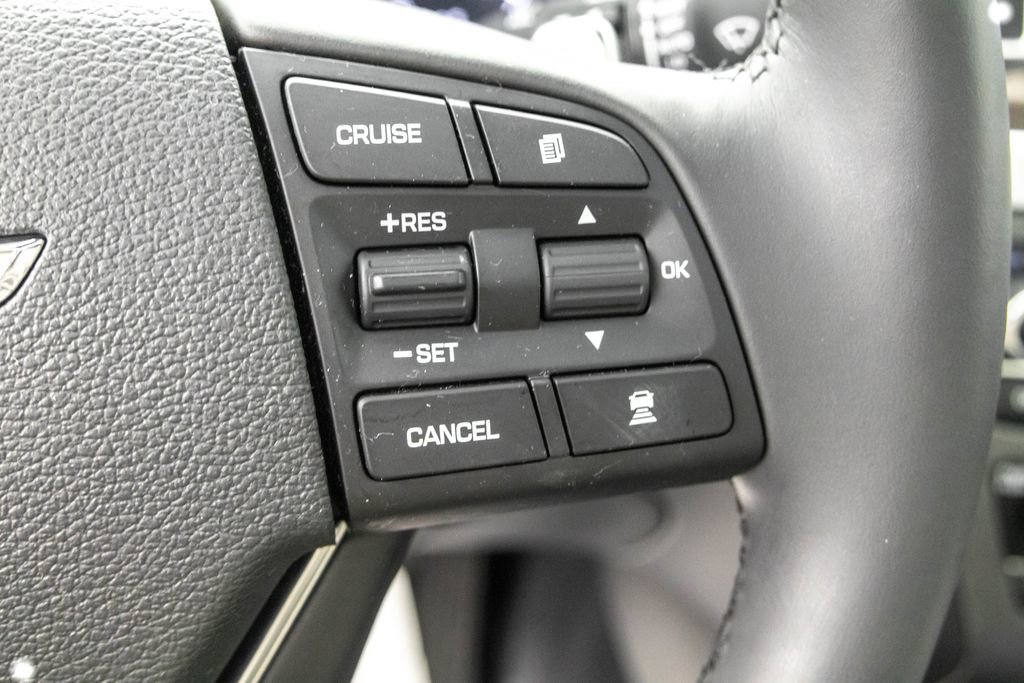 Used 2017 Genesis G80 3.8 w/ Option Group 03 image 22