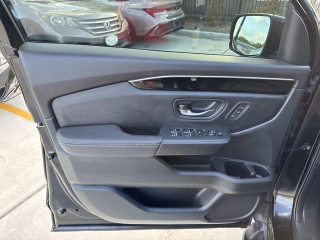 Used 2023 Honda Pilot Touring image 19