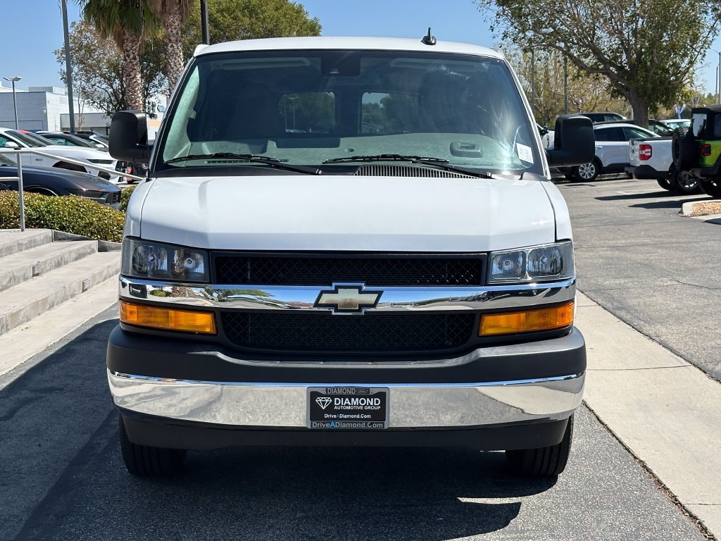 Used 2025 Chevrolet Express 3500 LT w/ LT Preferred Equipment Group RWD image 12