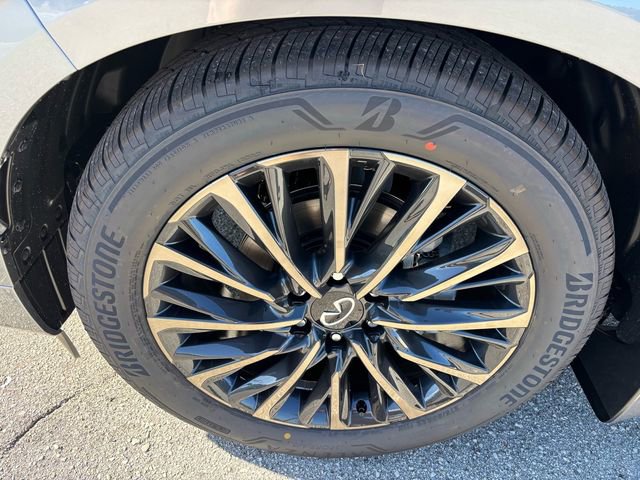 New 2026 INFINITI QX80 Autograph w/ Premium Cargo Package image 9