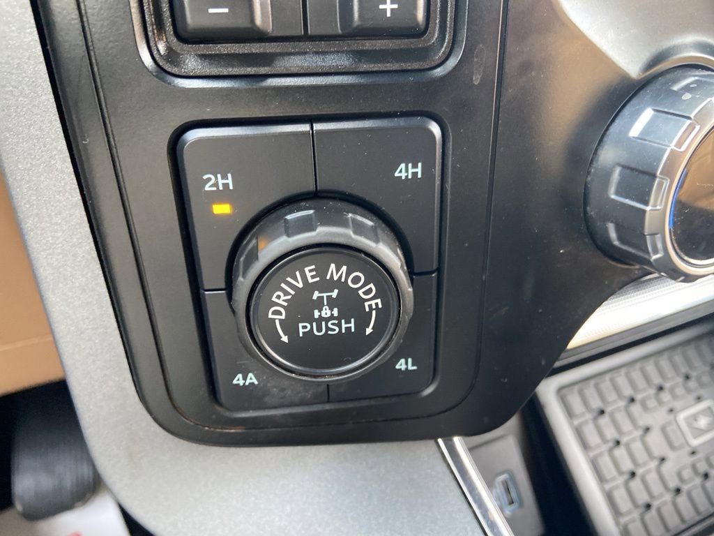 Used 2023 Ford F150 Lariat w/ Equipment Group 502A High image 17