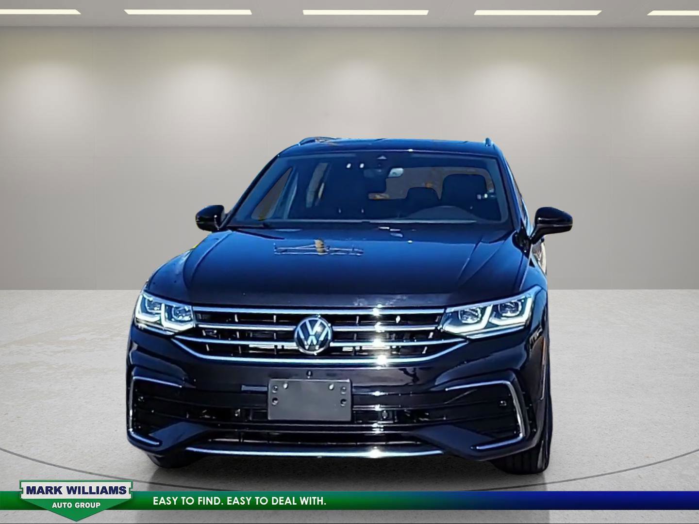 Used 2024 Volkswagen Tiguan SEL R-Line image 9