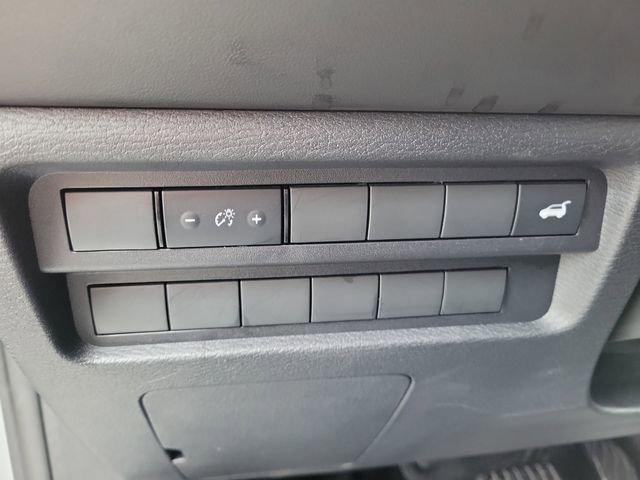 Used 2024 Mitsubishi Outlander SE image 24