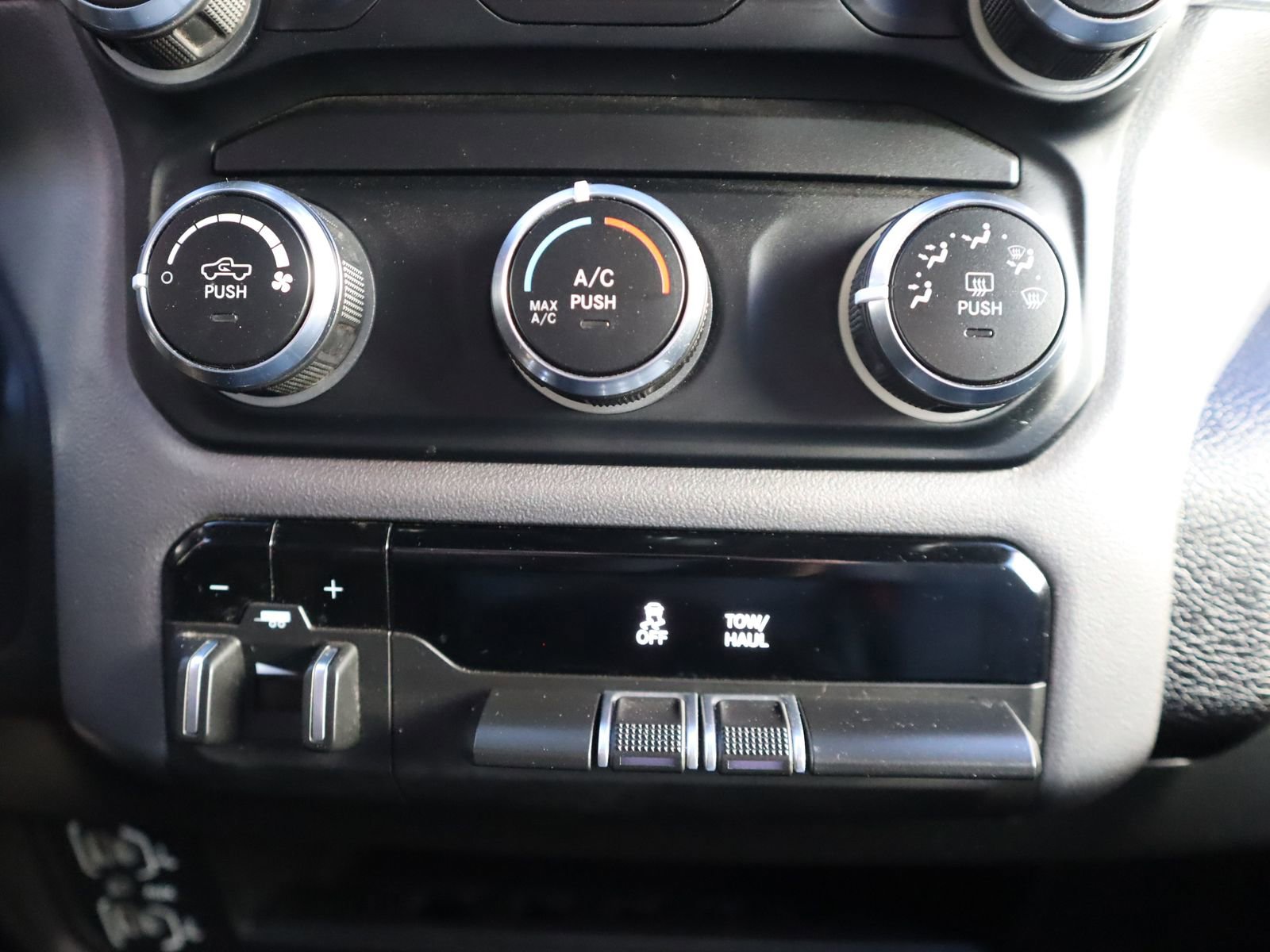 Used 2024 RAM 2500 Big Horn image 42