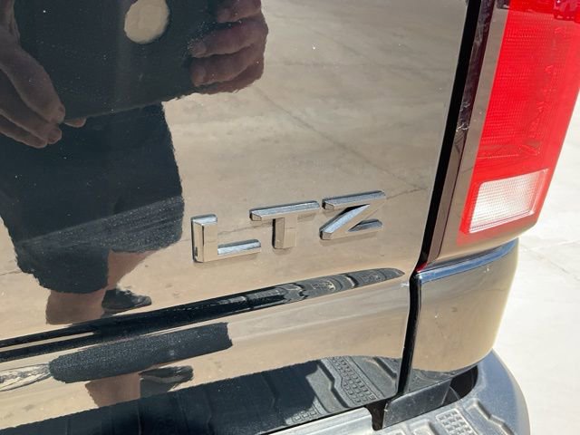 Used 2025 Chevrolet Silverado 2500 LTZ w/ LTZ Plus Package image 31