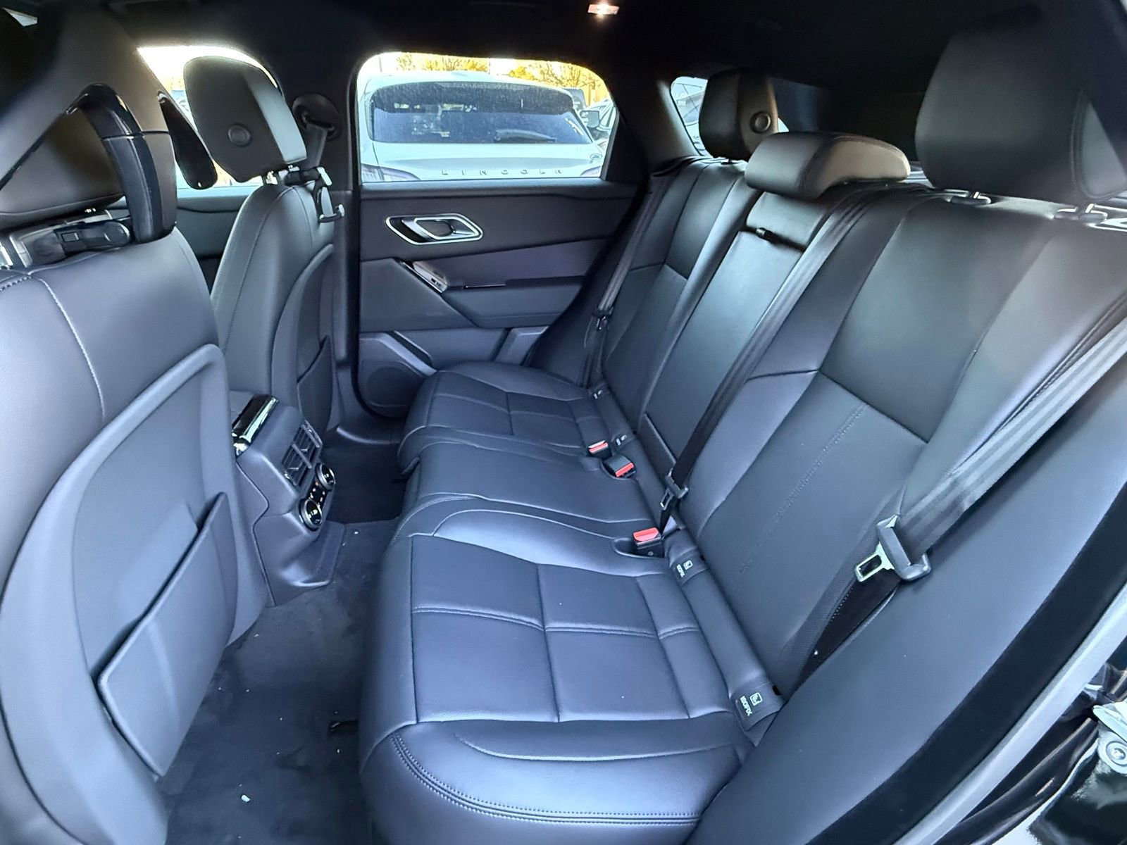 New 2026 Land Rover Range Rover Velar Dynamic SE image 13