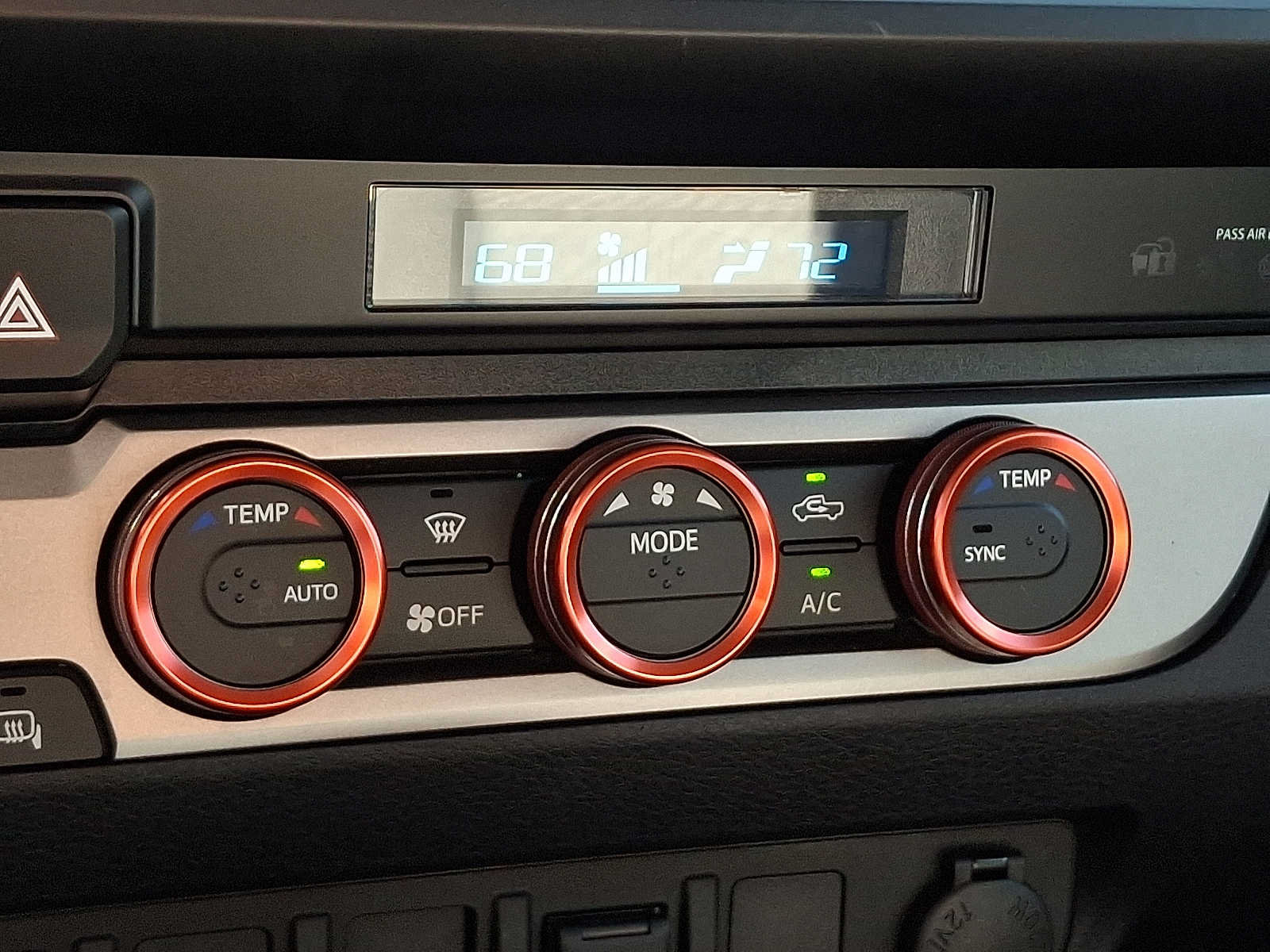 Used 2023 Toyota Tacoma SR AWD/4WD image 16