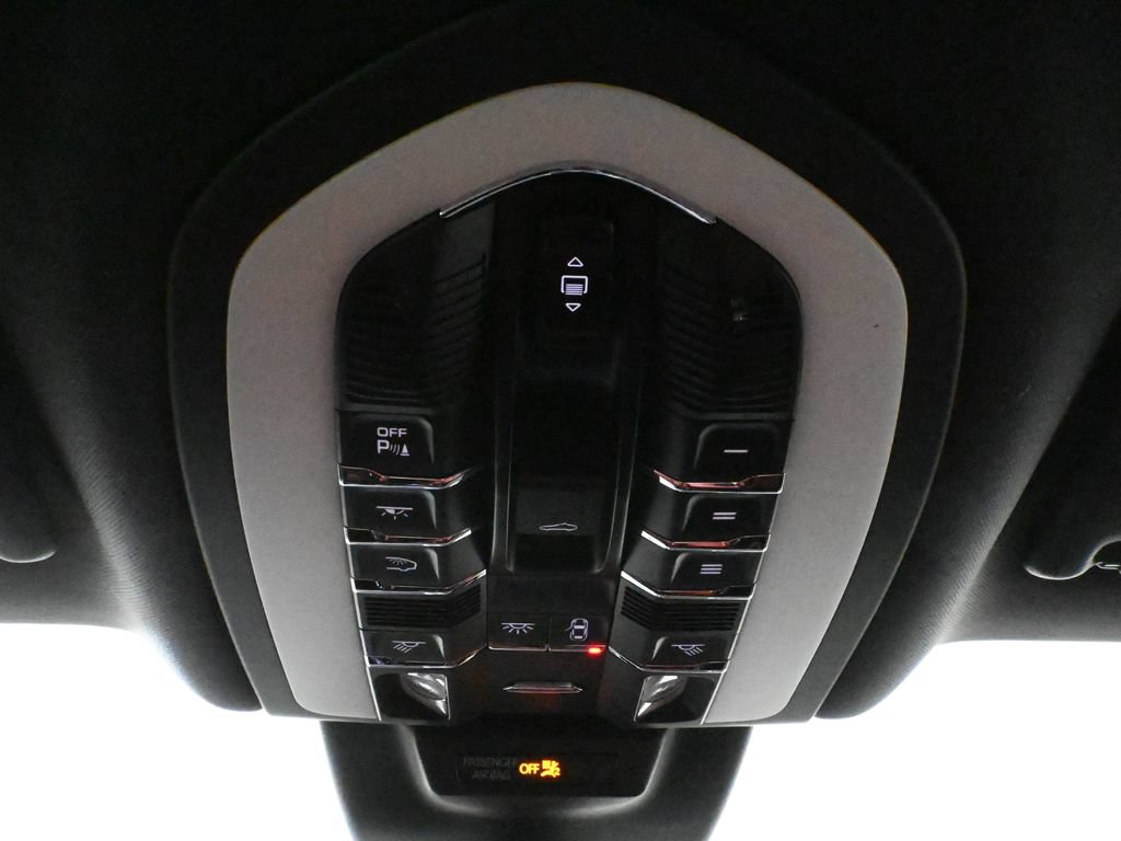 Used 2026 Porsche Macan AWD/4WD image 21