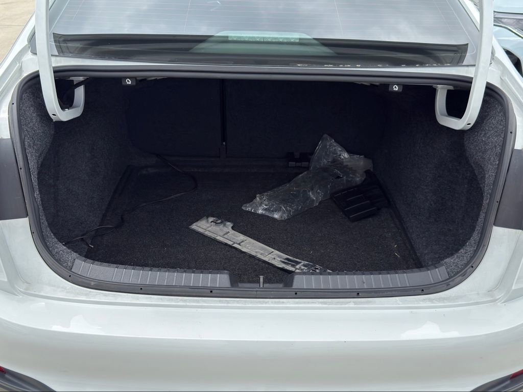 Used 2024 Volkswagen Jetta S FWD image 9