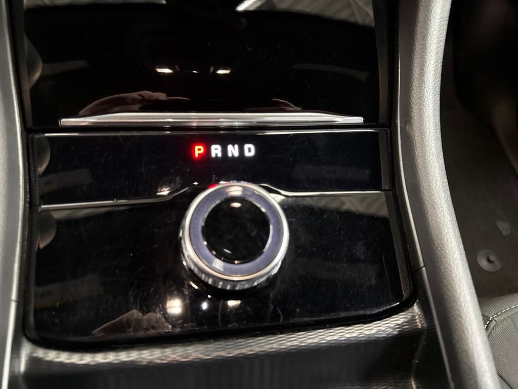 Used 2025 Jeep Grand Cherokee Laredo w/ Luxury Tech Group I AWD/4WD image 33
