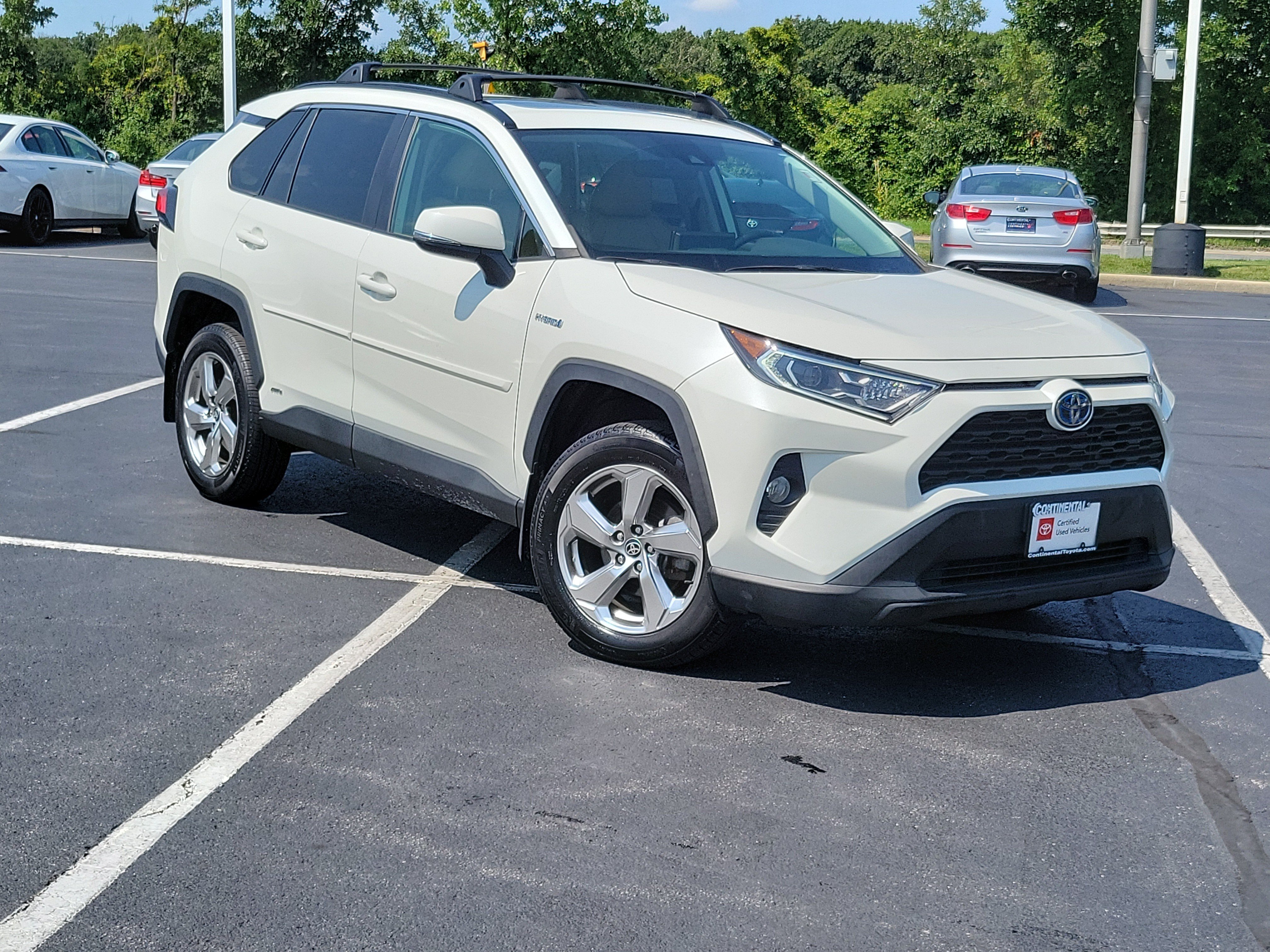 Certified 2021 Toyota RAV4 XLE Premium AWD/4WD image 34