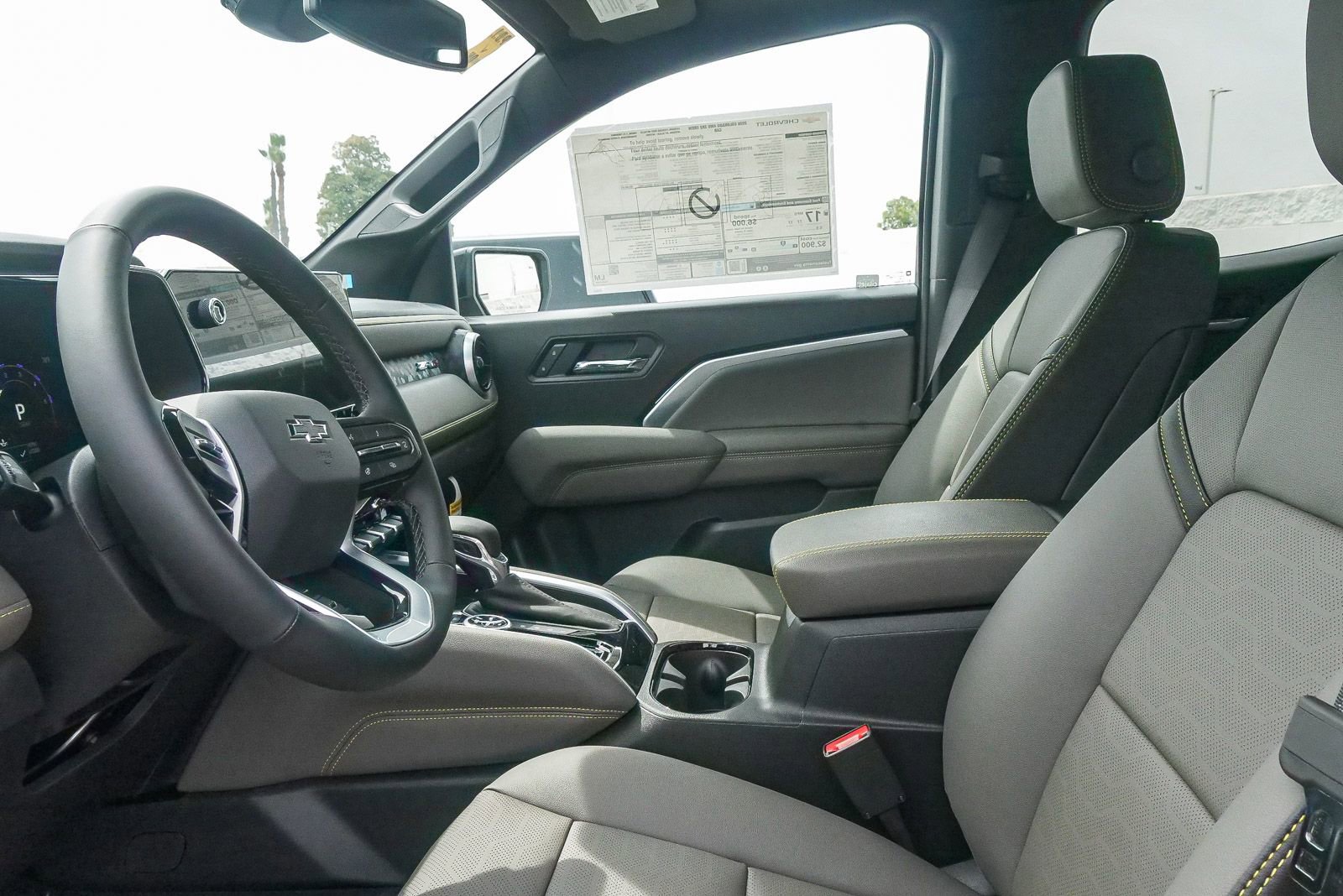 New 2026 Chevrolet Colorado ZR2 w/ Technology Package image 17