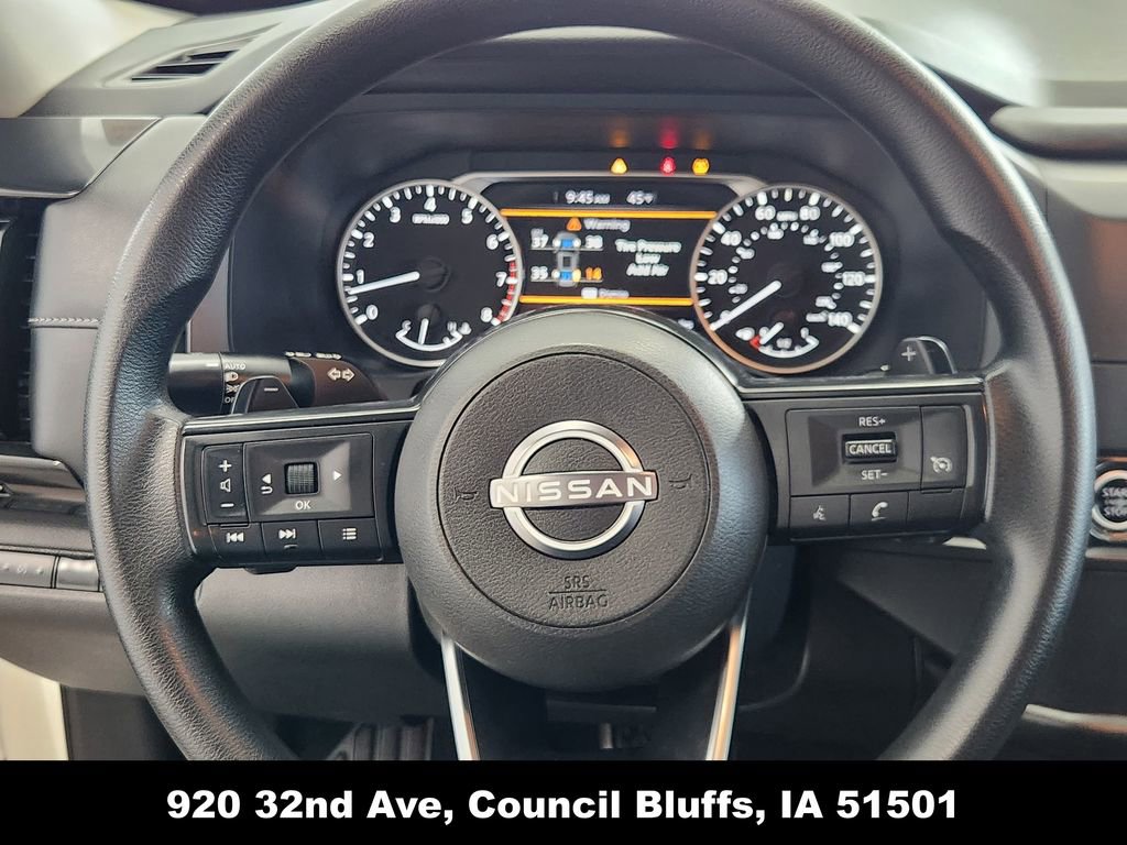 Used 2024 Nissan Pathfinder S image 22