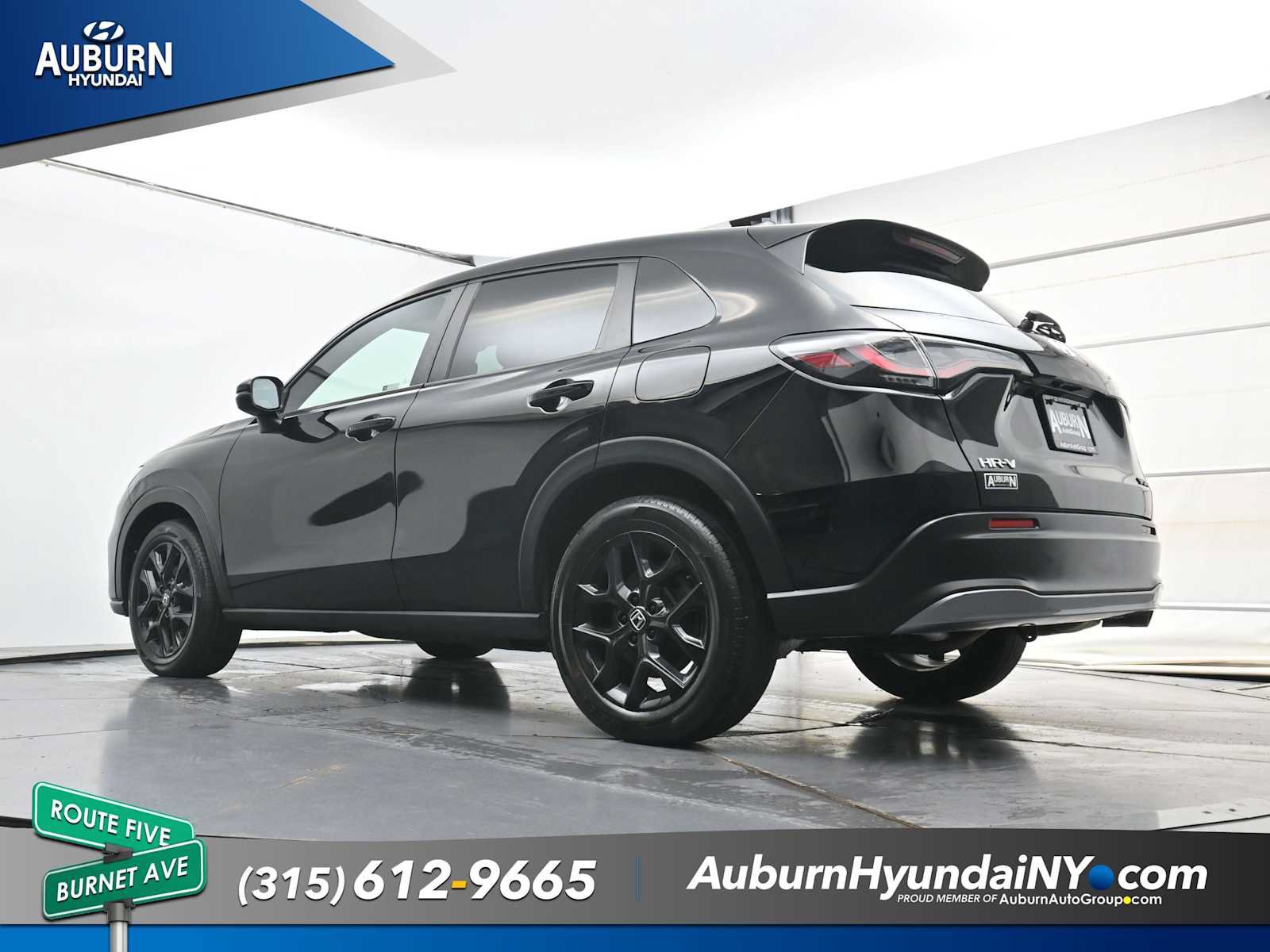 Used 2024 Honda HR-V Sport image 16