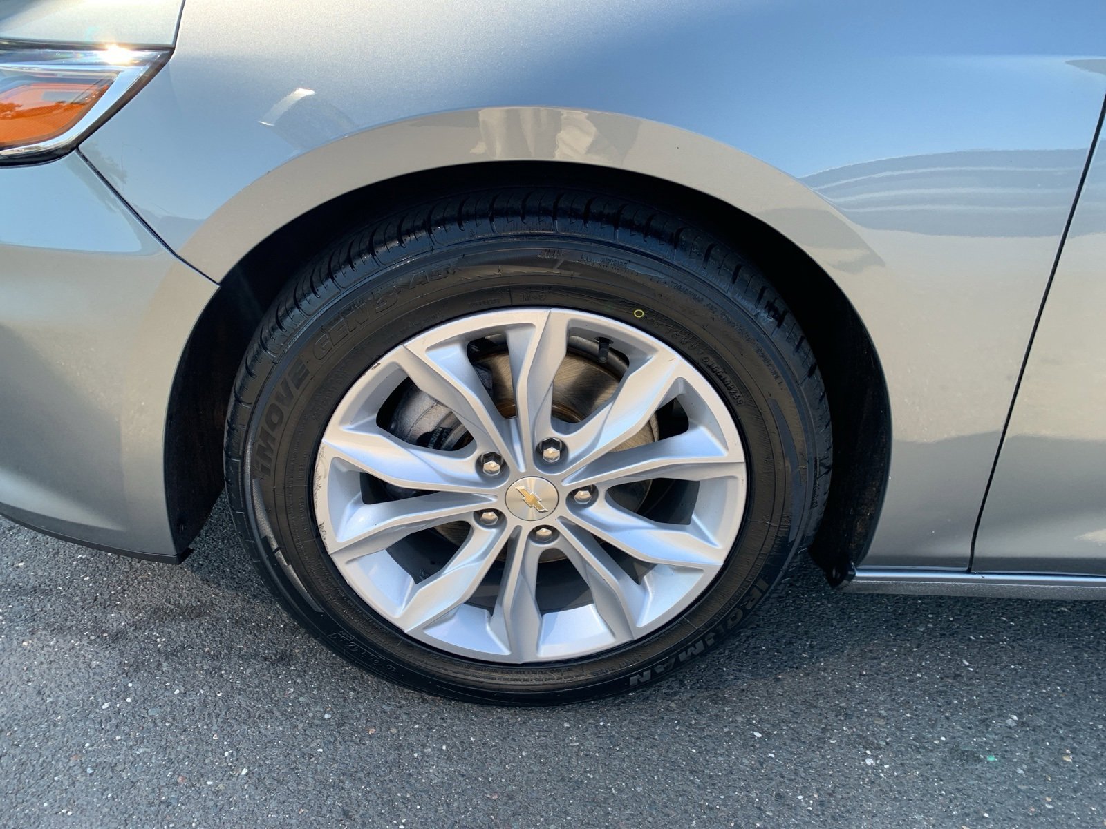 Used 2023 Chevrolet Malibu LT image 9