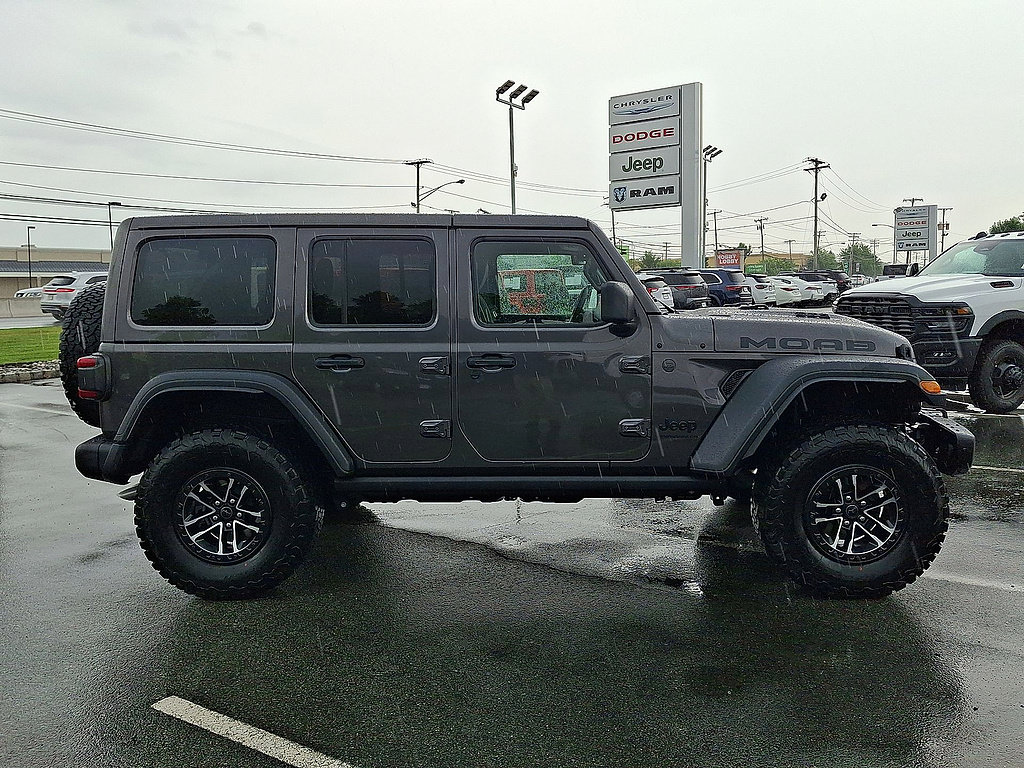 Used 2026 Jeep Wrangler Unlimited Rubicon 392 w/ Quick Order Package 27X Moab AWD/4WD image 32