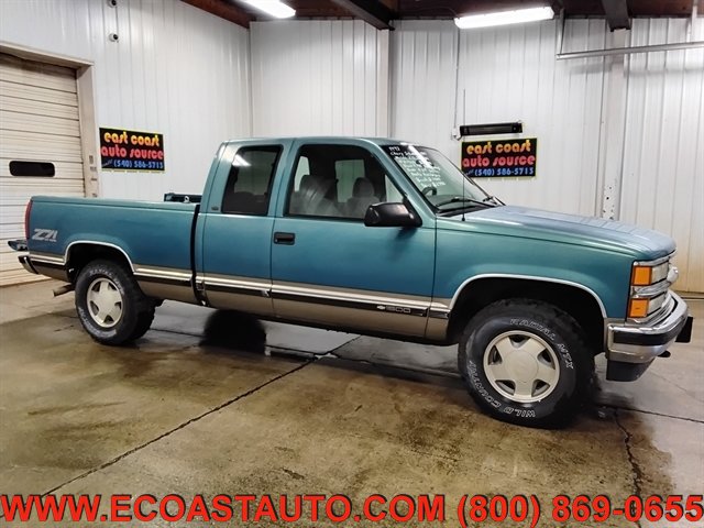 Used 1998 Chevrolet Silverado 1500 4x4 Extended Cab w/ Preferred Equipment Group 2 image 2