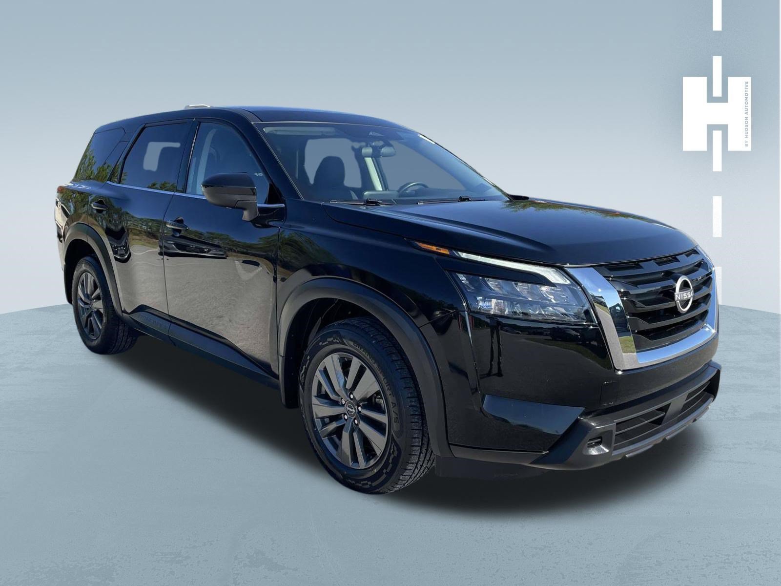 Used 2024 Nissan Pathfinder S AWD/4WD image 1