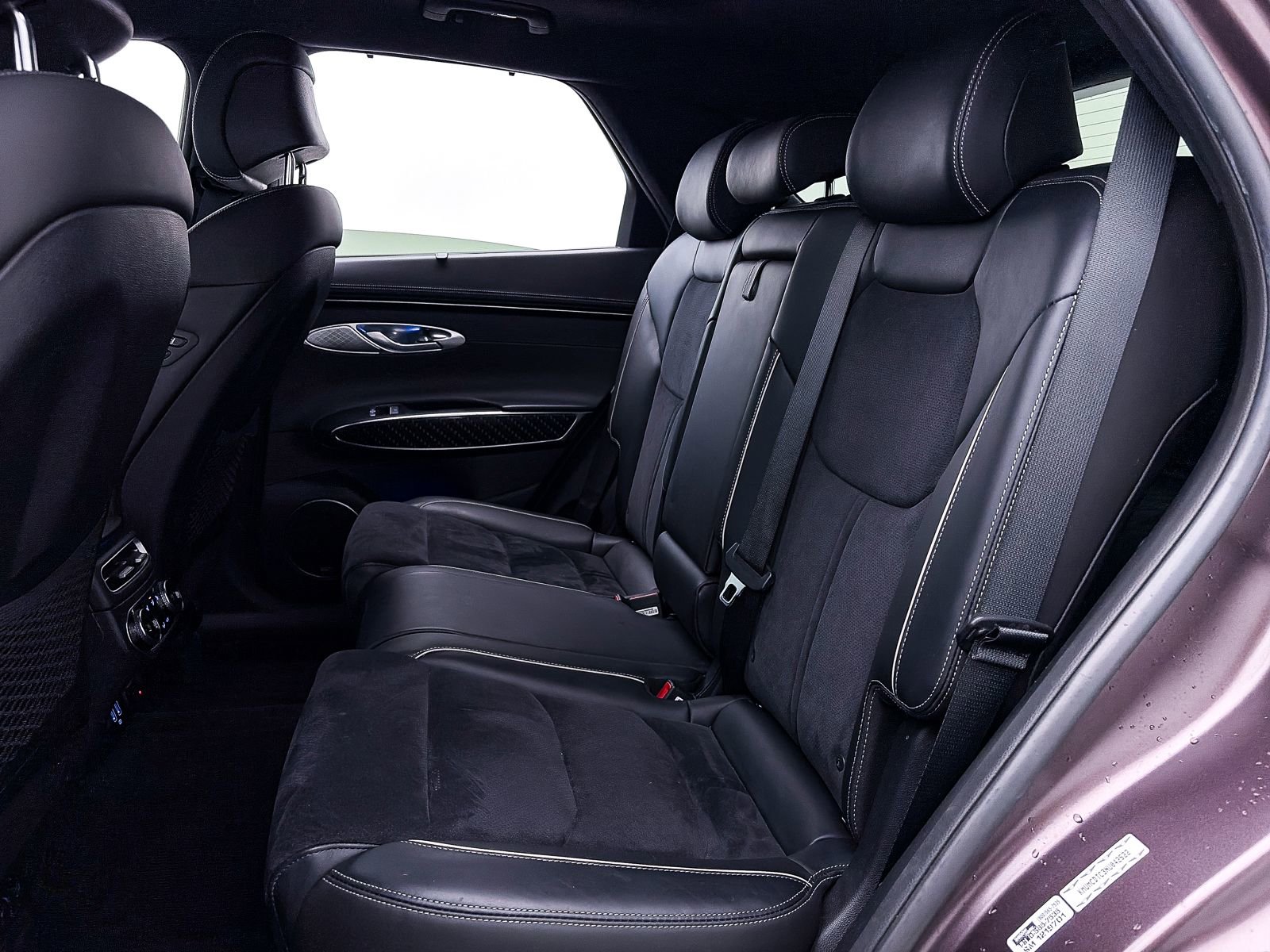 Used 2022 Genesis GV70 3.5T Sport w/ Sport Prestige Package AWD/4WD image 44