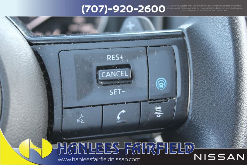 Used 2023 Nissan Rogue SV image 30