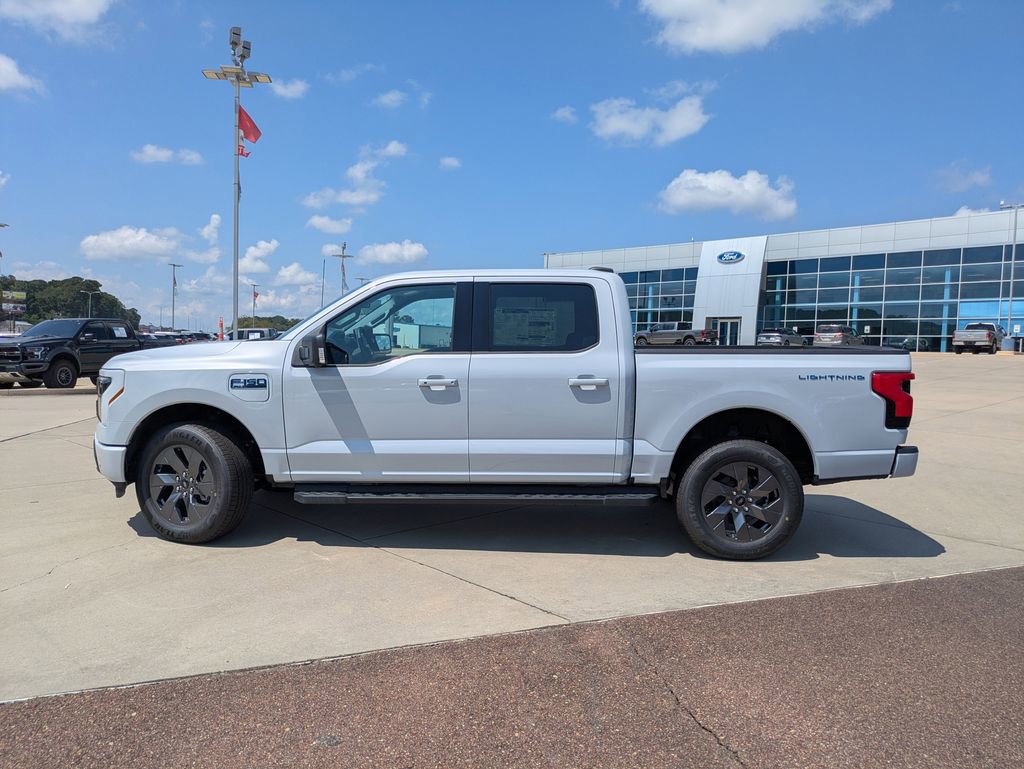 New 2025 Ford F150 Lightning Flash AWD/4WD image 5