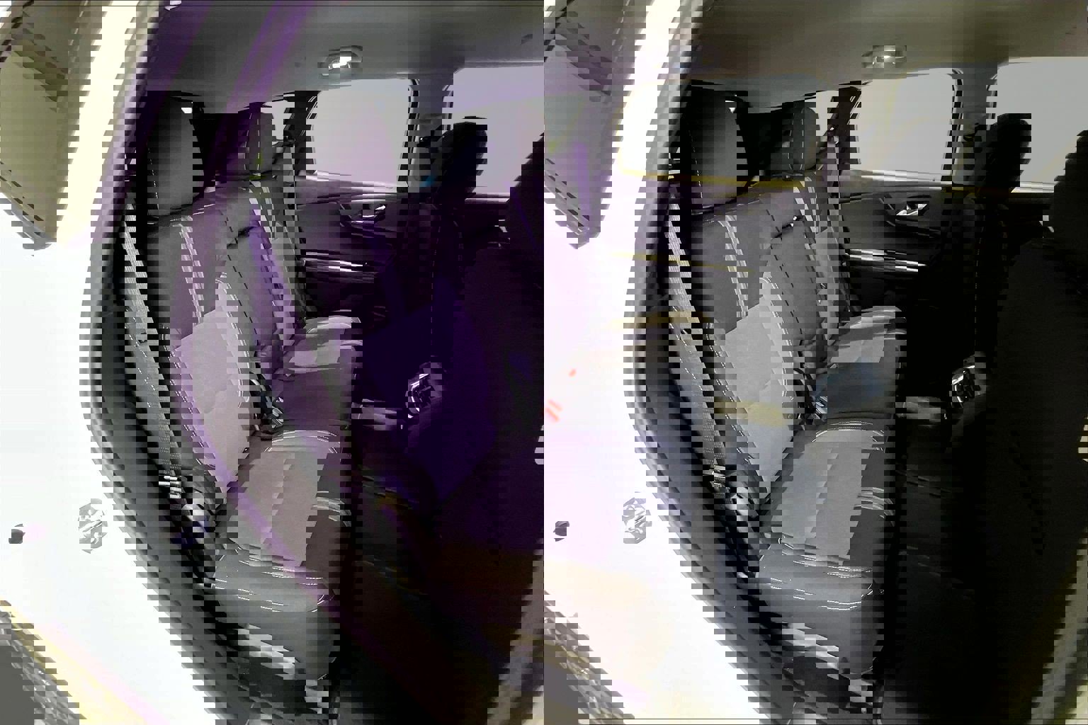 Used 2025 Chevrolet Blazer LT image 23